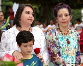 Daniel y Rosario en acto central del natalicio del Comandante Carlos Fonseca Amador