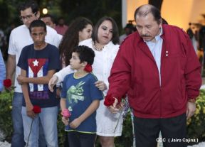 Daniel y Rosario en acto central del natalicio del Comandante Carlos Fonseca Amador