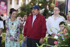 Daniel y Rosario en acto central del natalicio del Comandante Carlos Fonseca Amador