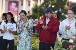 Daniel y Rosario en acto central del natalicio del Comandante Carlos Fonseca Amador