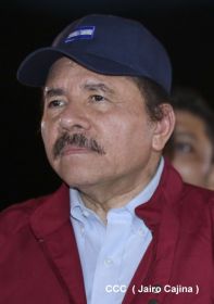 Daniel y Rosario en acto central del natalicio del Comandante Carlos Fonseca Amador