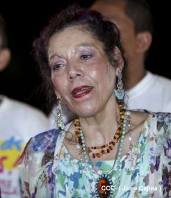 Daniel y Rosario en acto central del natalicio del Comandante Carlos Fonseca Amador