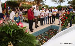 Daniel y Rosario en acto central del natalicio del Comandante Carlos Fonseca Amador