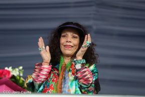 Daniel y Rosario junto al pueblo celebran 38 años del Repliegue a Masaya