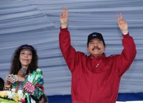 Daniel y Rosario junto al pueblo celebran 38 años del Repliegue a Masaya
