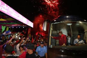 Daniel y Rosario junto al pueblo celebran 38 años del Repliegue a Masaya