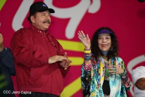 Daniel y Rosario junto al pueblo celebran 38 años del Repliegue a Masaya