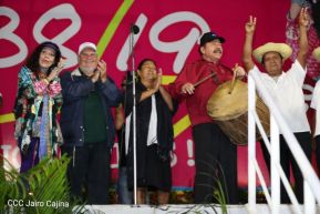 Daniel y Rosario junto al pueblo celebran 38 años del Repliegue a Masaya