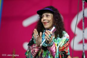 Daniel y Rosario junto al pueblo celebran 38 años del Repliegue a Masaya