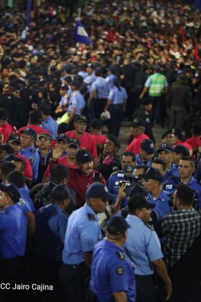 Daniel y Rosario junto al pueblo celebran 38 años del Repliegue a Masaya