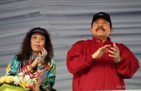 Daniel y Rosario junto al pueblo celebran 38 años del Repliegue a Masaya