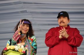 Daniel y Rosario junto al pueblo celebran 38 años del Repliegue a Masaya
