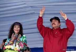 Daniel y Rosario junto al pueblo celebran 38 años del Repliegue a Masaya