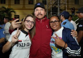 Daniel y Rosario junto al pueblo celebran 38 años del Repliegue a Masaya