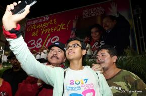 Daniel y Rosario junto al pueblo celebran 38 años del Repliegue a Masaya