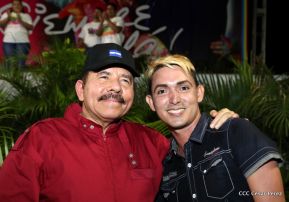 Daniel y Rosario junto al pueblo celebran 38 años del Repliegue a Masaya