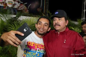 Daniel y Rosario junto al pueblo celebran 38 años del Repliegue a Masaya