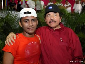 Daniel y Rosario junto al pueblo celebran 38 años del Repliegue a Masaya