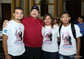 Daniel y Rosario junto al pueblo celebran 38 años del Repliegue a Masaya