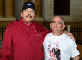 Daniel y Rosario junto al pueblo celebran 38 años del Repliegue a Masaya