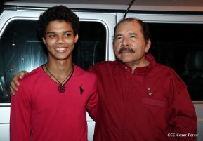 Daniel y Rosario junto al pueblo celebran 38 años del Repliegue a Masaya