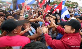 Daniel y Rosario junto al pueblo celebran 38 años del Repliegue a Masaya