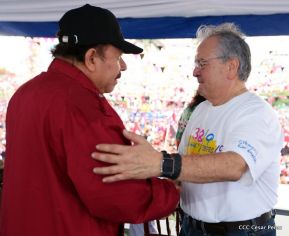 Daniel y Rosario junto al pueblo celebran 38 años del Repliegue a Masaya