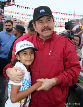 Daniel y Rosario junto al pueblo celebran 38 años del Repliegue a Masaya