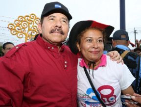 Daniel y Rosario junto al pueblo celebran 38 años del Repliegue a Masaya
