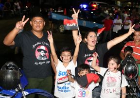 Daniel y Rosario junto al pueblo celebran 38 años del Repliegue a Masaya