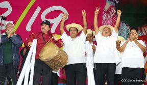 Daniel y Rosario junto al pueblo celebran 38 años del Repliegue a Masaya