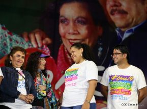 Daniel y Rosario junto al pueblo celebran 38 años del Repliegue a Masaya