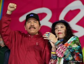 Daniel y Rosario junto al pueblo celebran 38 años del Repliegue a Masaya