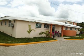 Cardenal Miguel inaugura Centro de Salud en La Libertad, Chontales