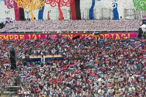 Rosario y Daniel celebran junto al pueblo 38 años de Revolución