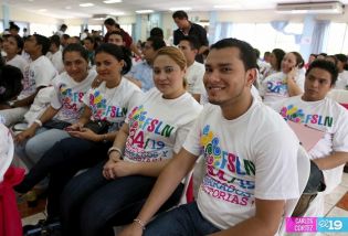 Encuentro jóvenes estudiantes de la ELAM