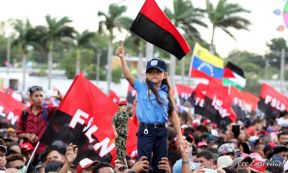 Rosario y Daniel celebran junto al pueblo 38 años de Revolución