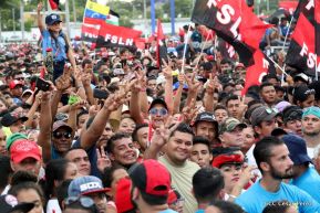Rosario y Daniel celebran junto al pueblo 38 años de Revolución