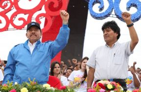 Rosario y Daniel celebran junto al pueblo 38 años de Revolución