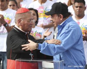 Rosario y Daniel celebran junto al pueblo 38 años de Revolución
