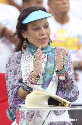 Rosario y Daniel celebran junto al pueblo 38 años de Revolución