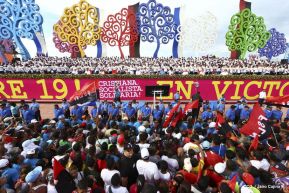 Rosario y Daniel celebran junto al pueblo 38 años de Revolución