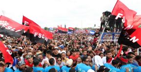 Rosario y Daniel celebran junto al pueblo 38 años de Revolución