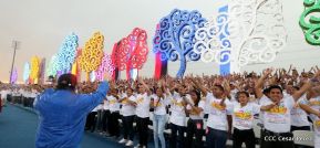 Rosario y Daniel celebran junto al pueblo 38 años de Revolución