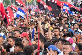 Rosario y Daniel celebran junto al pueblo 38 años de Revolución