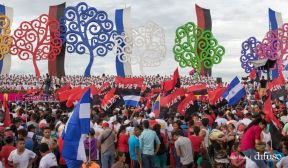 Rosario y Daniel celebran junto al pueblo 38 años de Revolución
