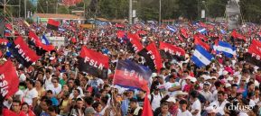 Rosario y Daniel celebran junto al pueblo 38 años de Revolución