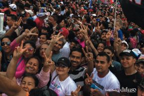 Rosario y Daniel celebran junto al pueblo 38 años de Revolución