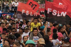 Rosario y Daniel celebran junto al pueblo 38 años de Revolución