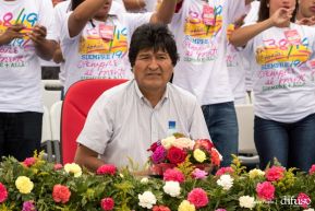Rosario y Daniel celebran junto al pueblo 38 años de Revolución